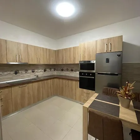 Fly To Luxury House Kaloşvar